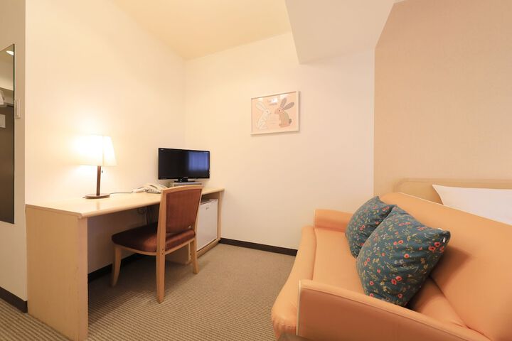 Room 17 of 98