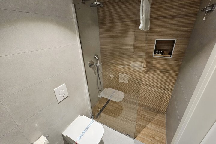 Room 30 of 57