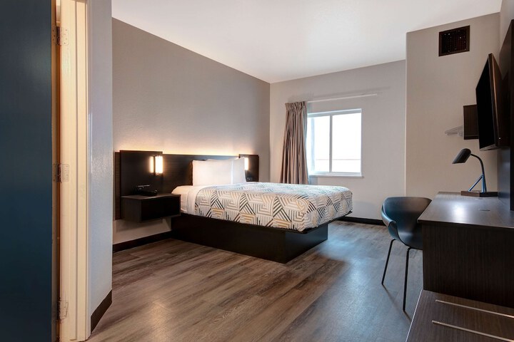 Room 3 of 26