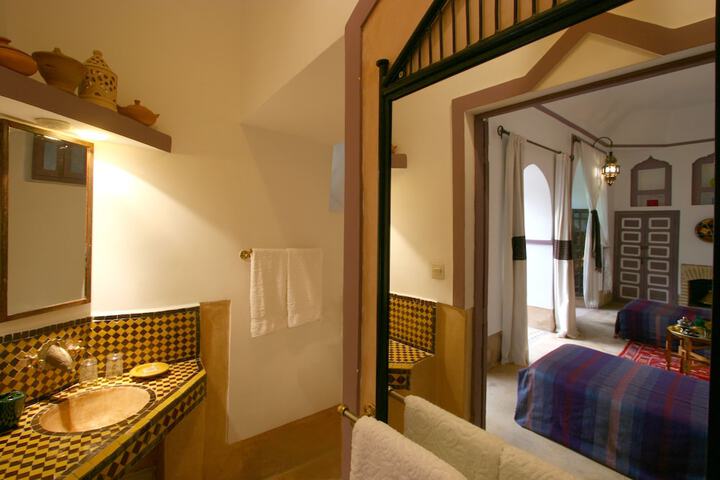 Room 50 of 79