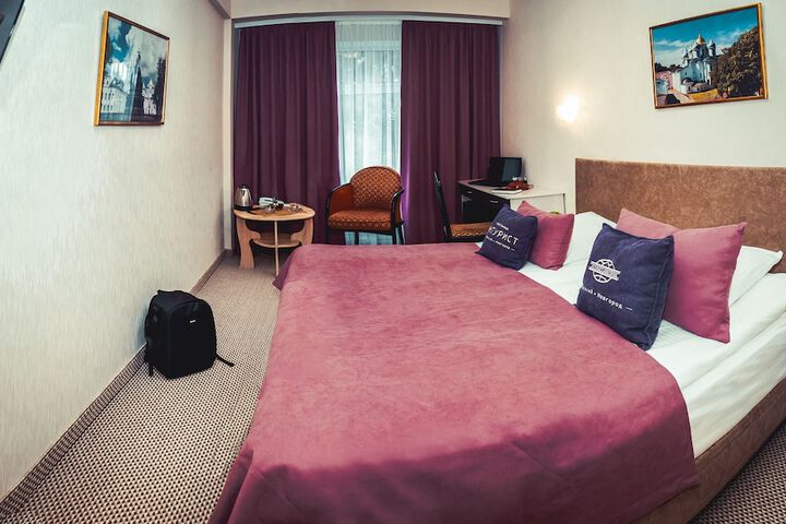Room 35 of 81