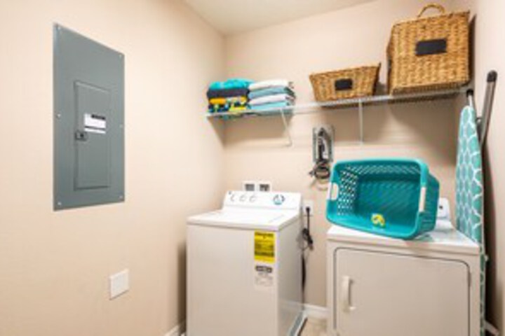 Laundry 11 of 39