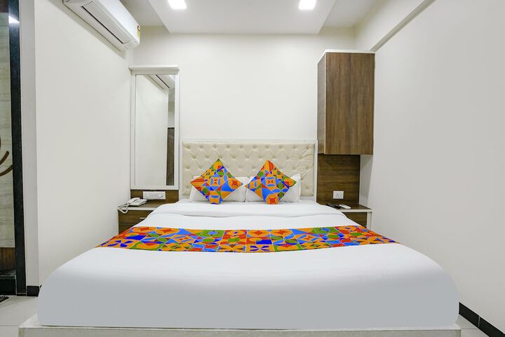 Room 15 of 35