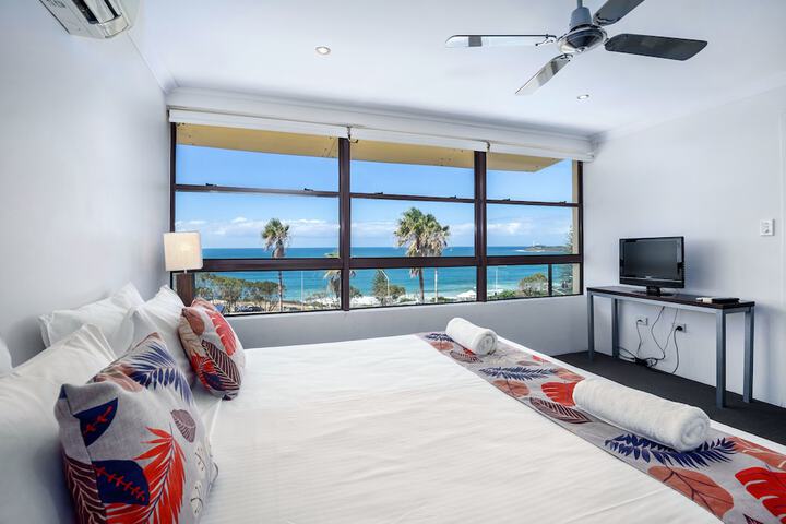 Room 27 of 200