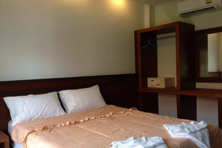 Room 6 of 41