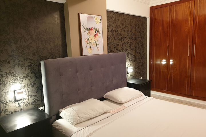 Room 22 of 404