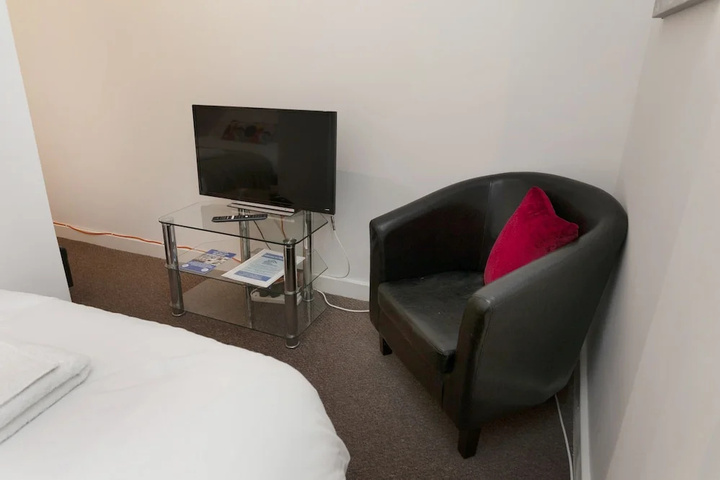 Room 5 of 24