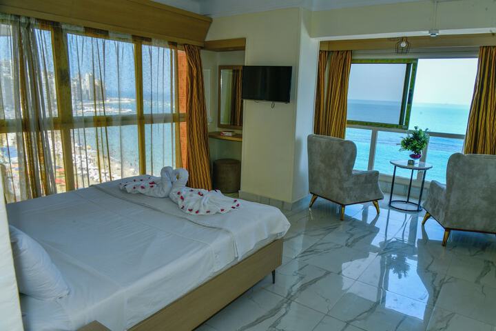 Room 9 of 21