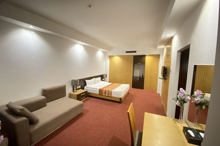 Room 3 of 14