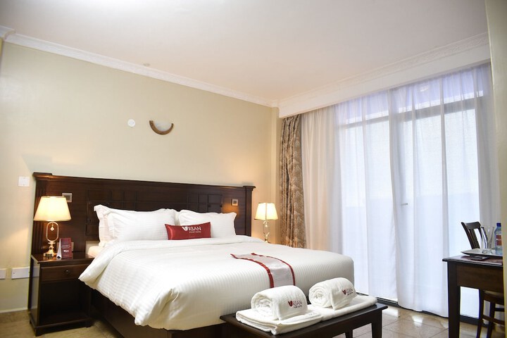 Room 8 of 35
