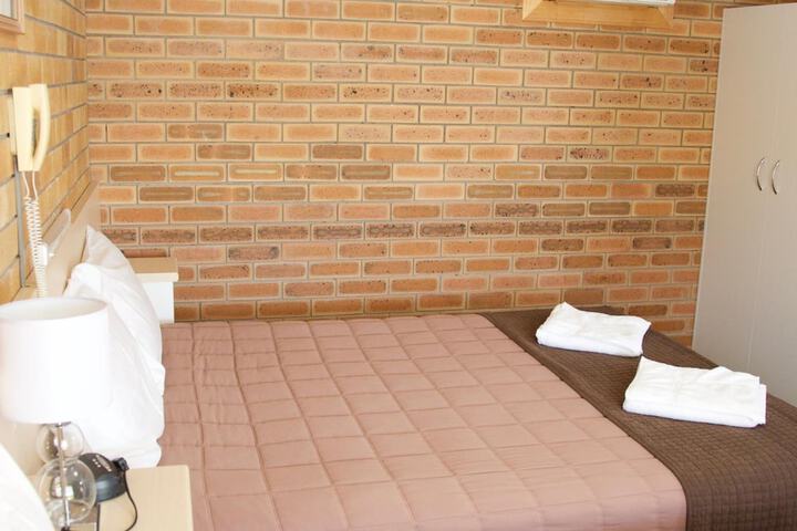 Room 10 of 52