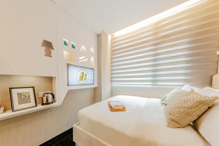 Room 9 of 57