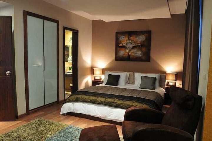 Room 3 of 5