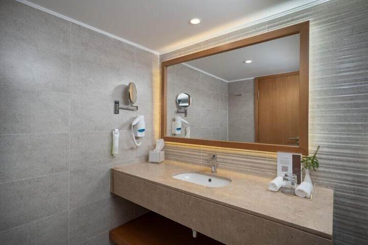 Bathroom Interior Photo