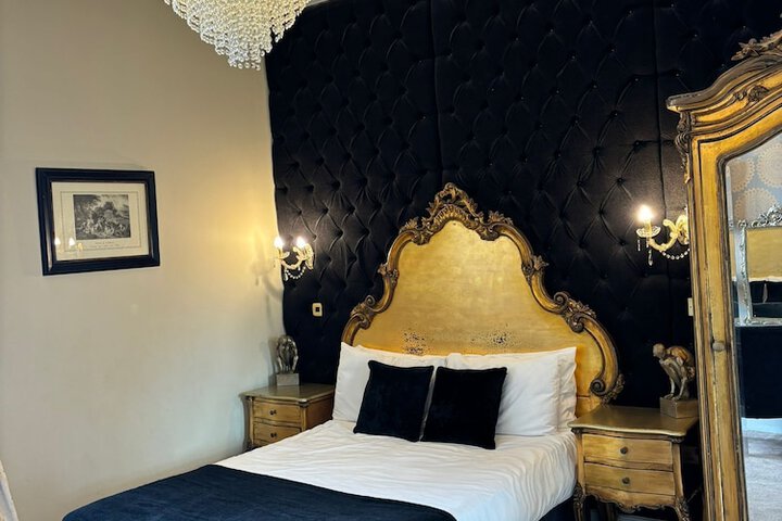Room 46 of 171