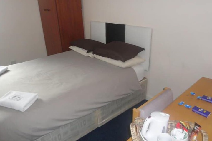 Room 8 of 20