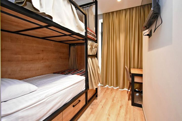 Room 29 of 61