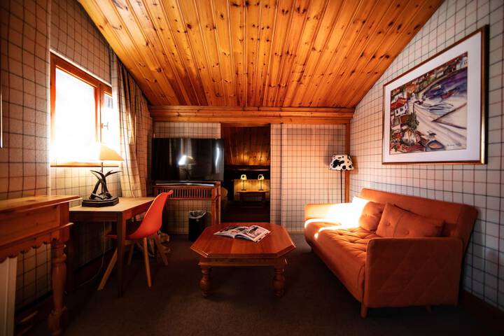 Room 12 of 64