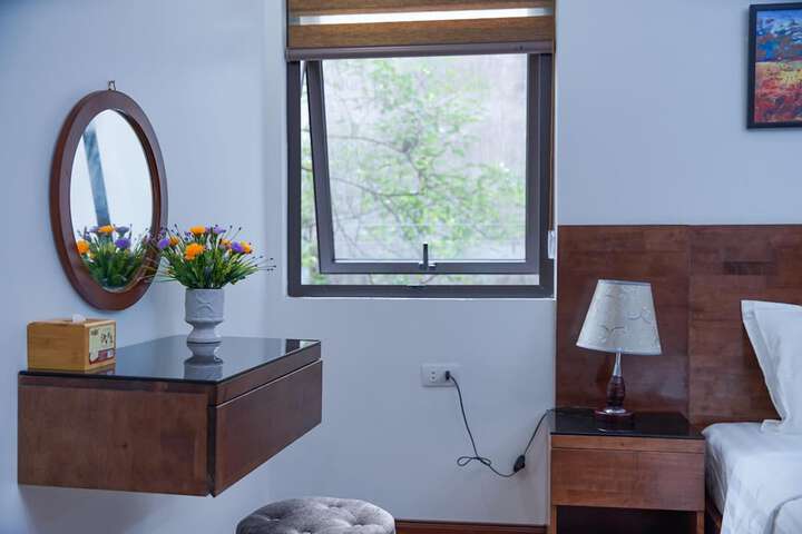 Room 12 of 25