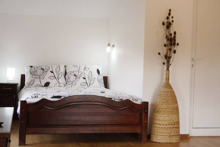 Room 3 of 40