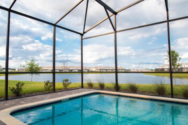 Pool 23 of 61