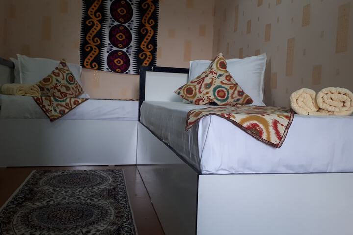 Room 12 of 32