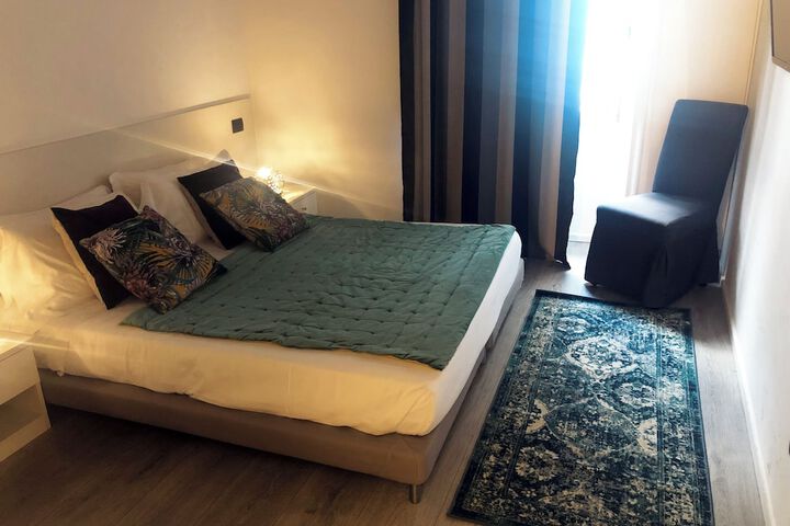 Room 34 of 84