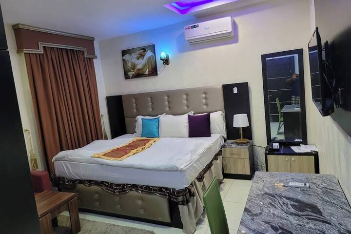 Room 3 of 57