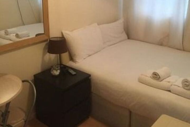 Room 42 of 82