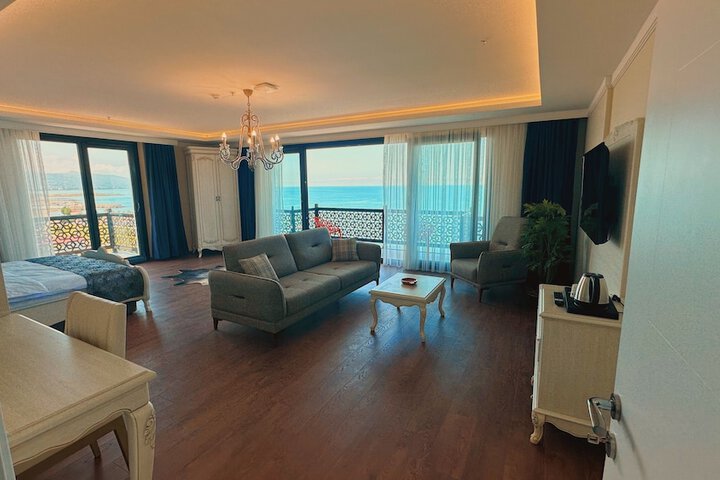 Room 3 of 41