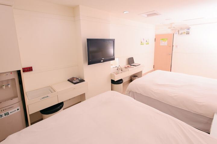 Room 19 of 45
