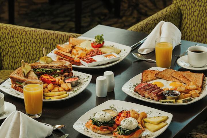 Breakfast/Coffee Service 18 of 28