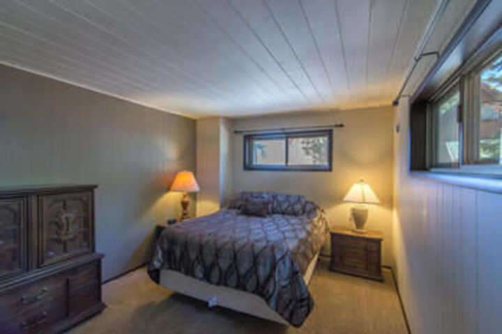 Room 7 of 15