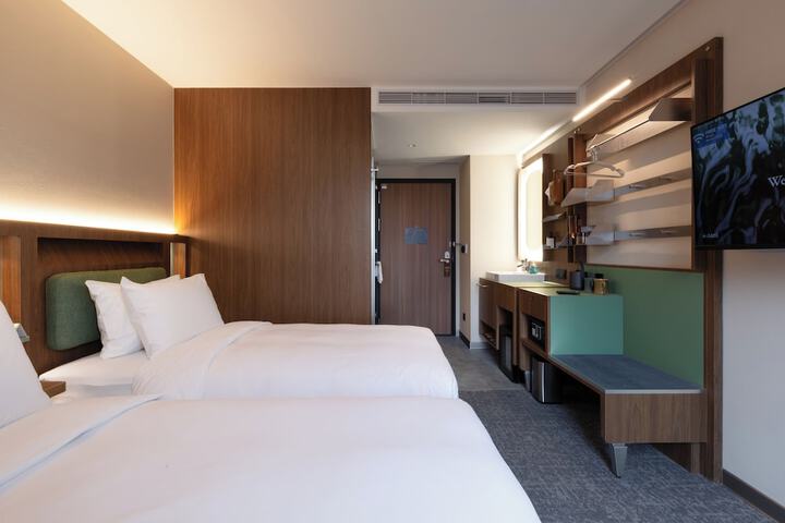 Room 13 of 59
