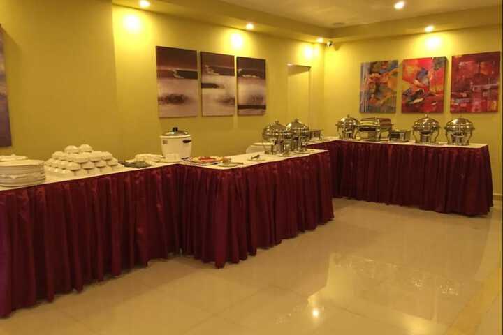 Ballroom/Hall 17 of 21