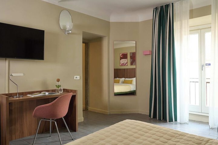 Room 16 of 47