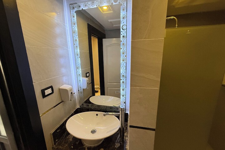 Room 20 of 36