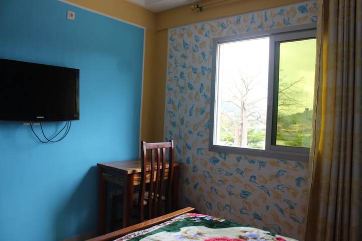 Room 9 of 21