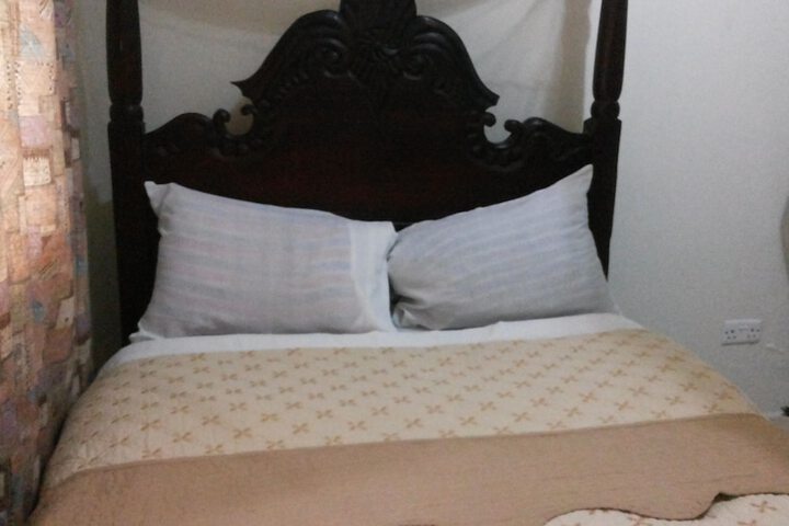 Room 9 of 52