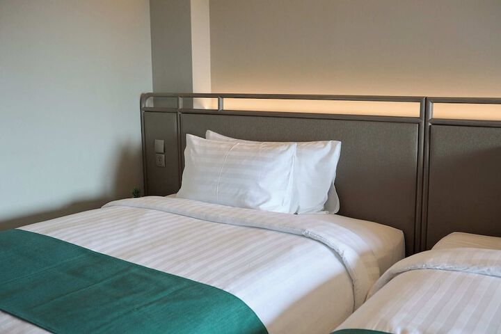 Room 146 of 212