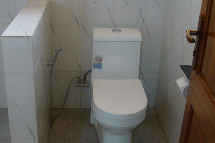 Room 5 of 33