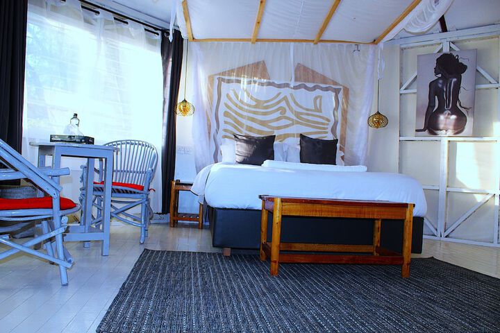 Room 2 of 31