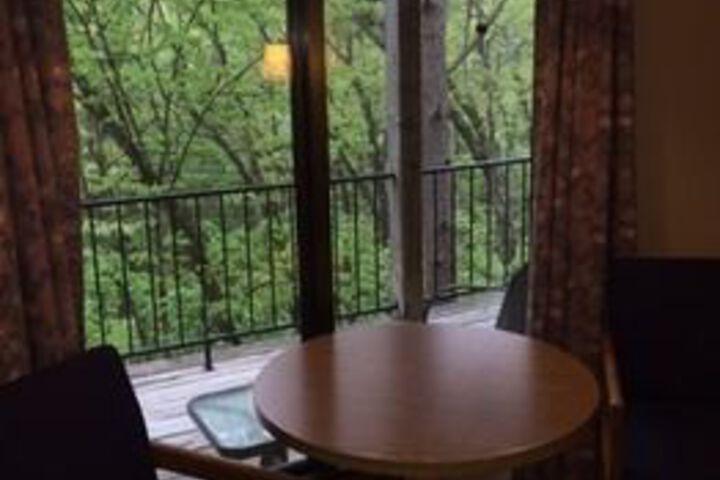 Room 11 of 26