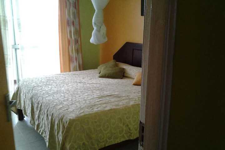 Room 16 of 25