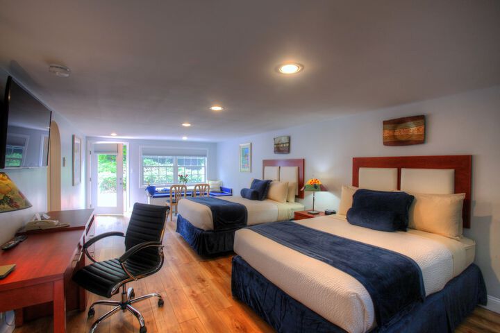 Room 2 of 100