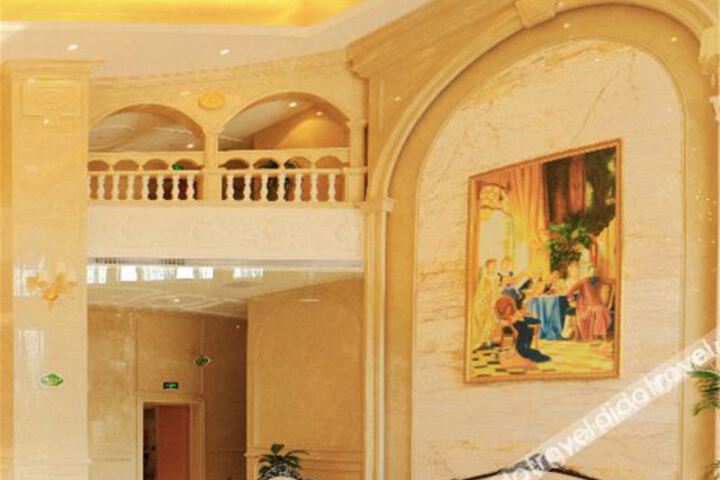 Hotel Interior 6 of 20