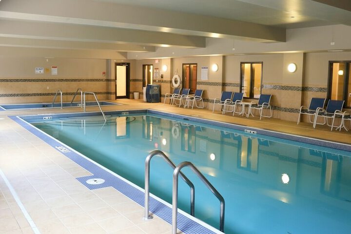 Hotel with Pool