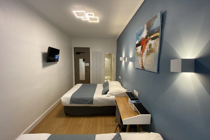 Room 40 of 76