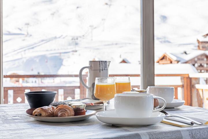 Breakfast/Coffee Service 16 of 19