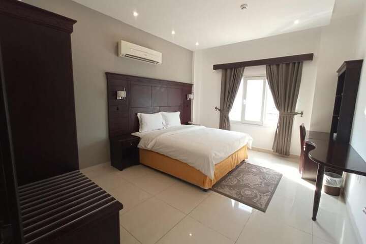Room 4 of 15